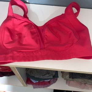 LULULEMON Athletica sports bra!!